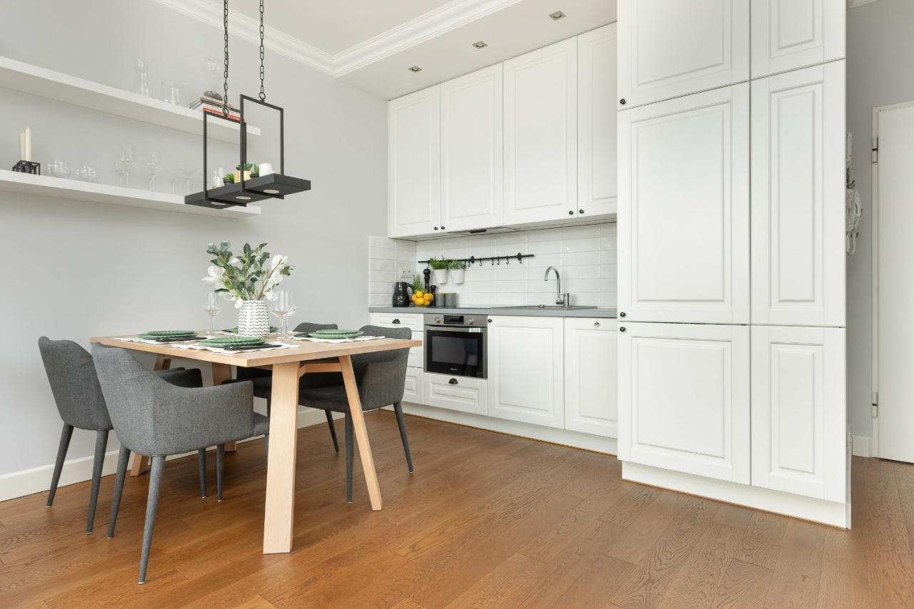 Cozy Apartment Gieysztora Wilanow By Noclegi Renters Warsaw Exterior photo