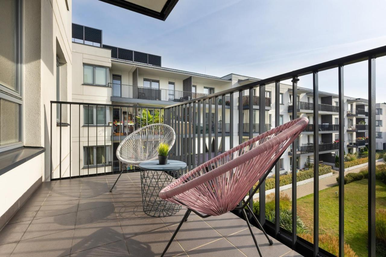 Cozy Apartment Gieysztora Wilanow By Noclegi Renters Warsaw Exterior photo