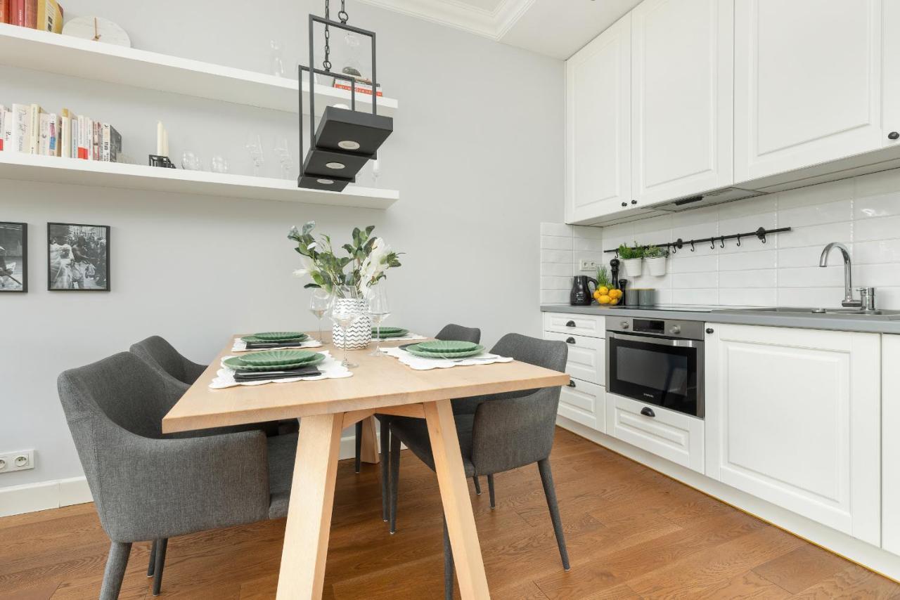 Cozy Apartment Gieysztora Wilanow By Noclegi Renters Warsaw Exterior photo